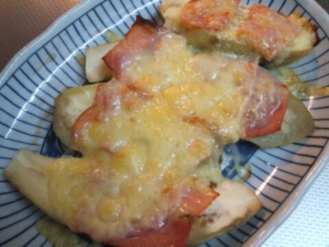 茄子のベーコンチーズ焼き